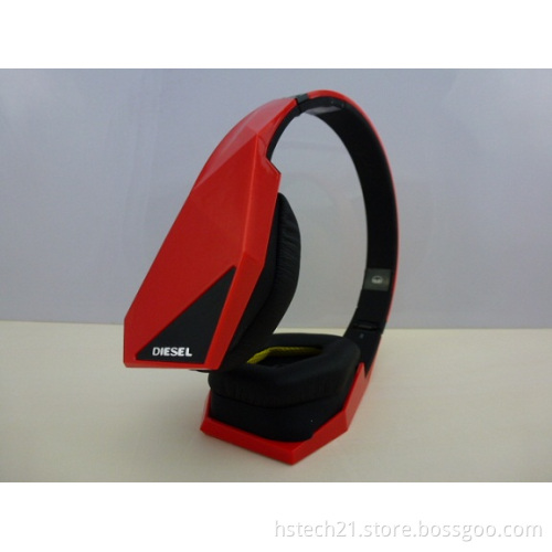 AAA quality Diesel Vektr monster headphones in black,white,red with original boxes and package